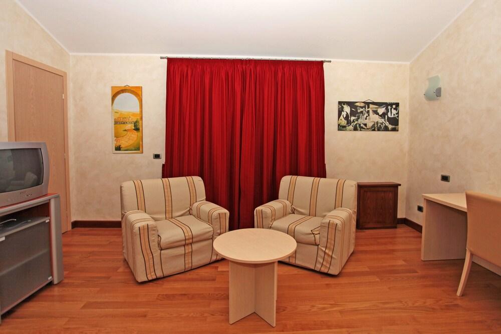 טברנה Albergo Della Posta מראה חיצוני תמונה